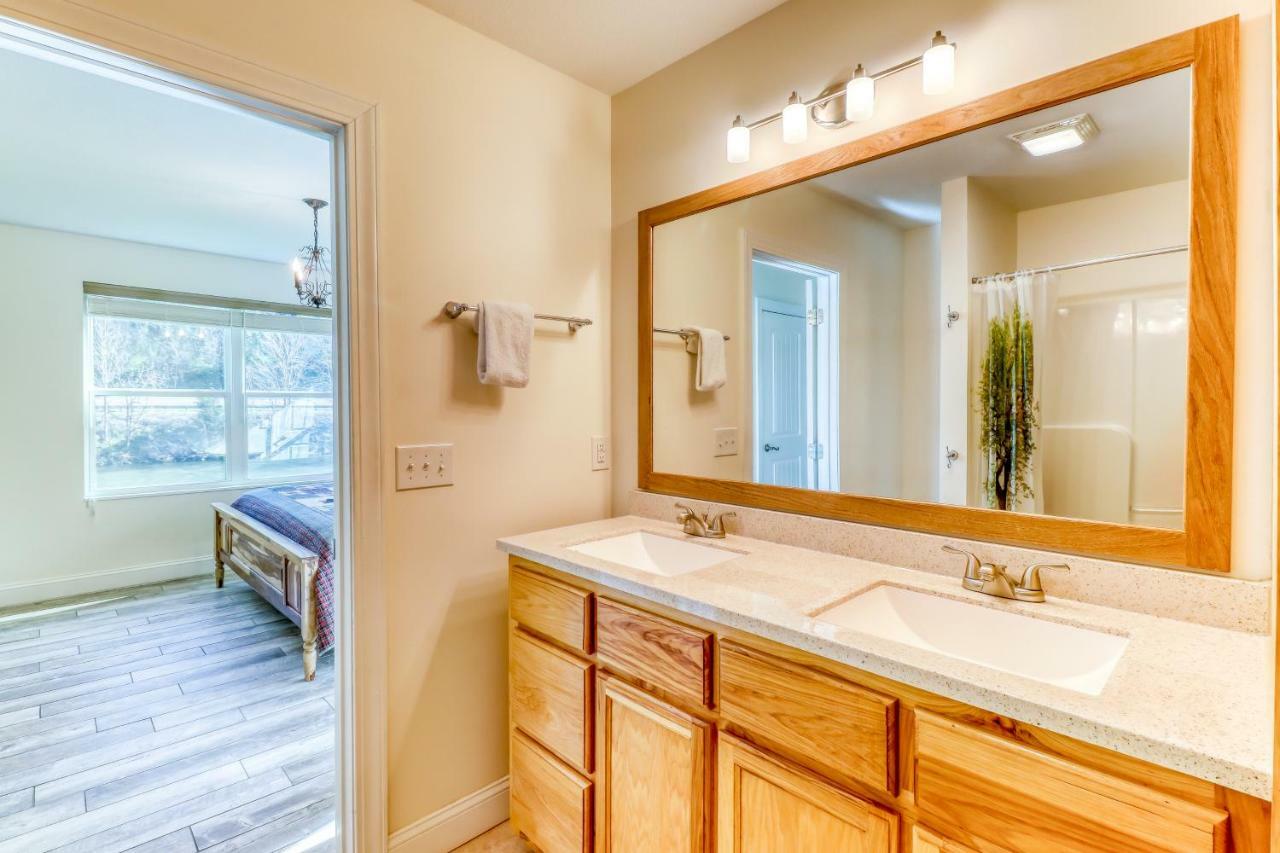 2 Bed 2 Bath Vacation Home In Whittier III Bagian luar foto