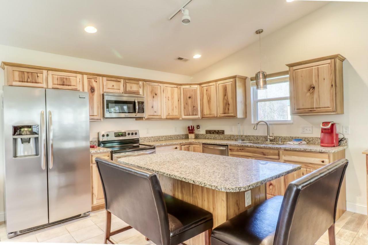 2 Bed 2 Bath Vacation Home In Whittier III Bagian luar foto