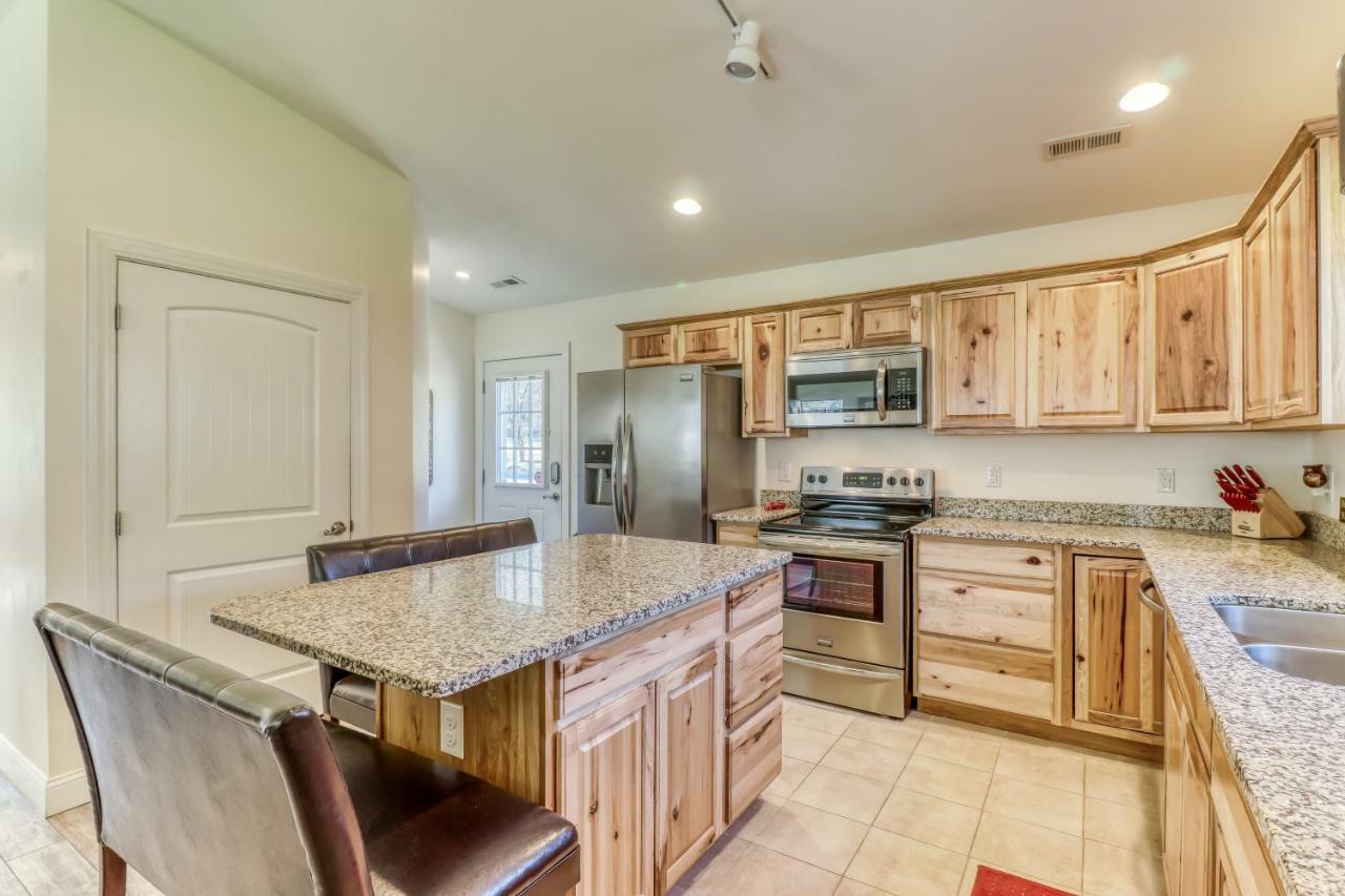 2 Bed 2 Bath Vacation Home In Whittier III Bagian luar foto