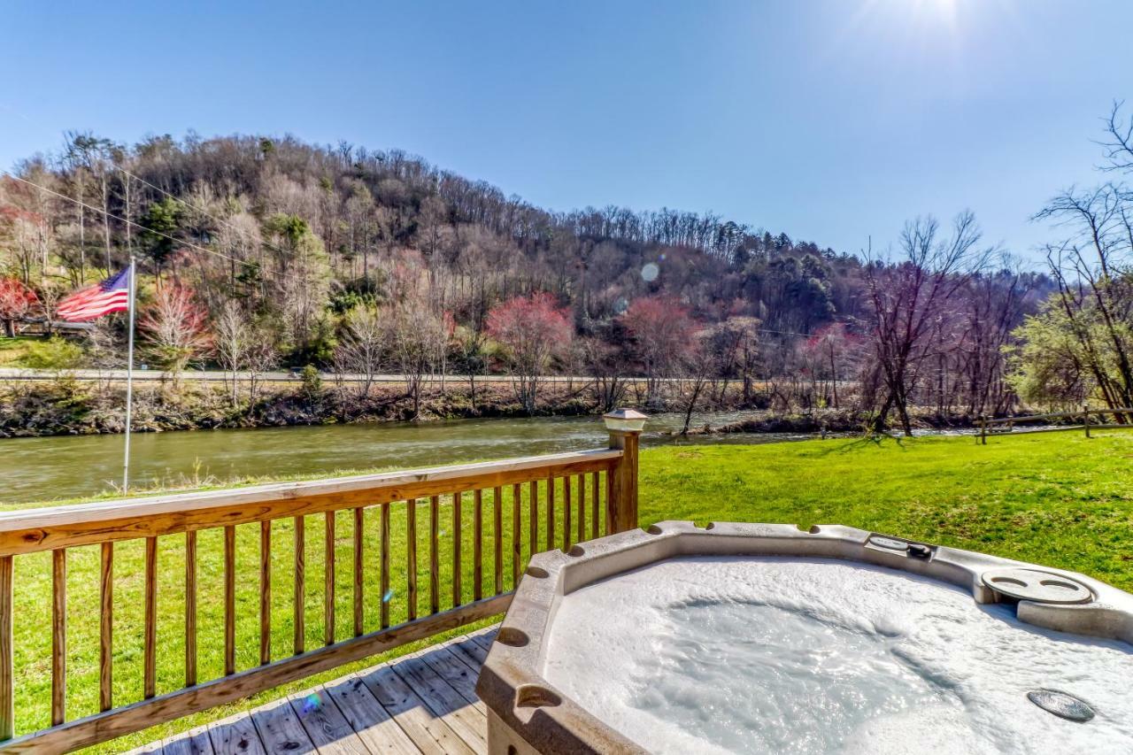 2 Bed 2 Bath Vacation Home In Whittier III Bagian luar foto